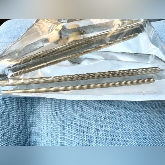 NWOT Set of 2 HAIR/LINT remover - Picture 4 of 4